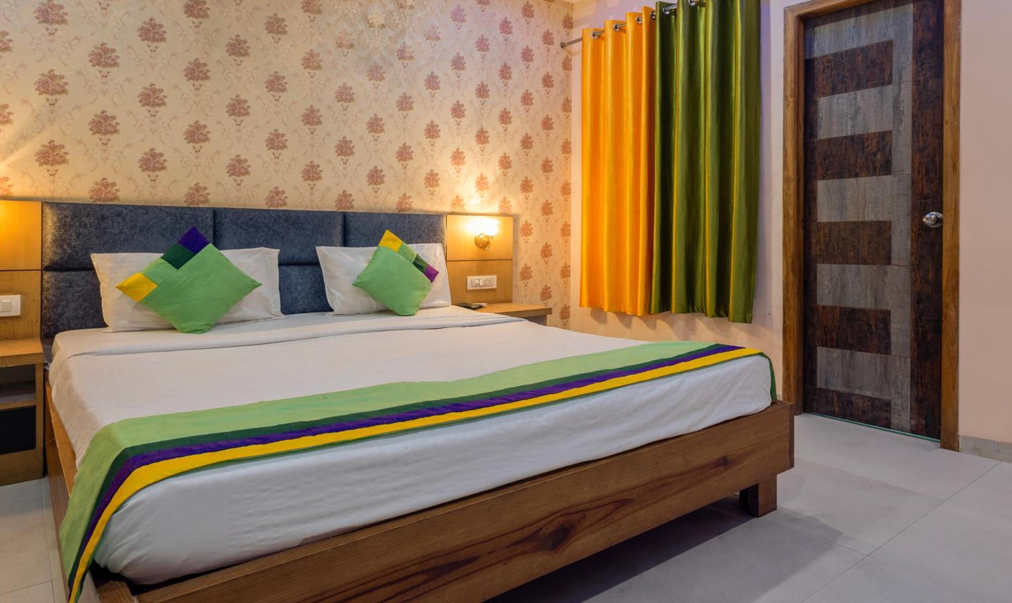 Treebo Shakuntalam, Near Lucknow Airport Hotel Ngoại thất bức ảnh
