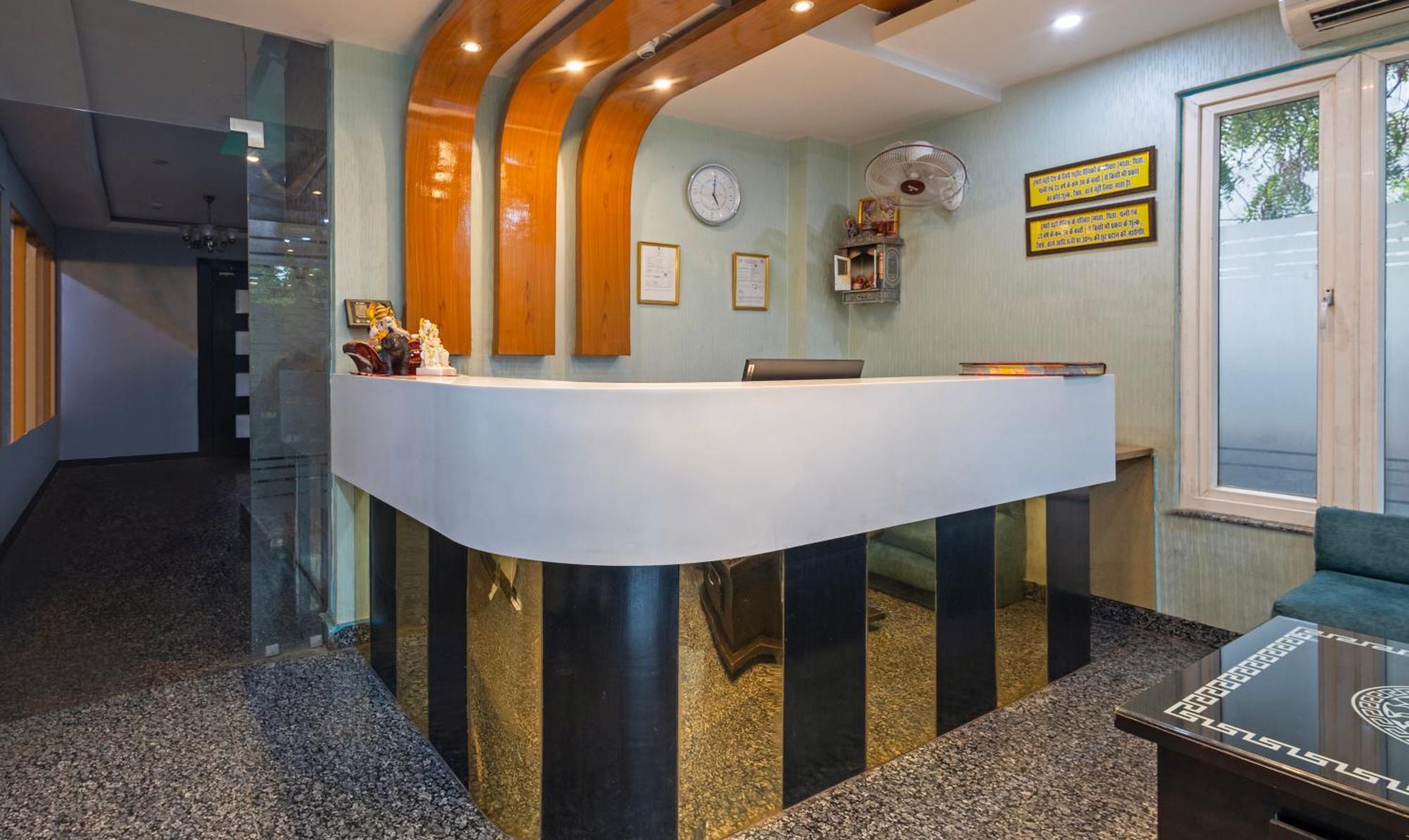 Treebo Shakuntalam, Near Lucknow Airport Hotel Ngoại thất bức ảnh