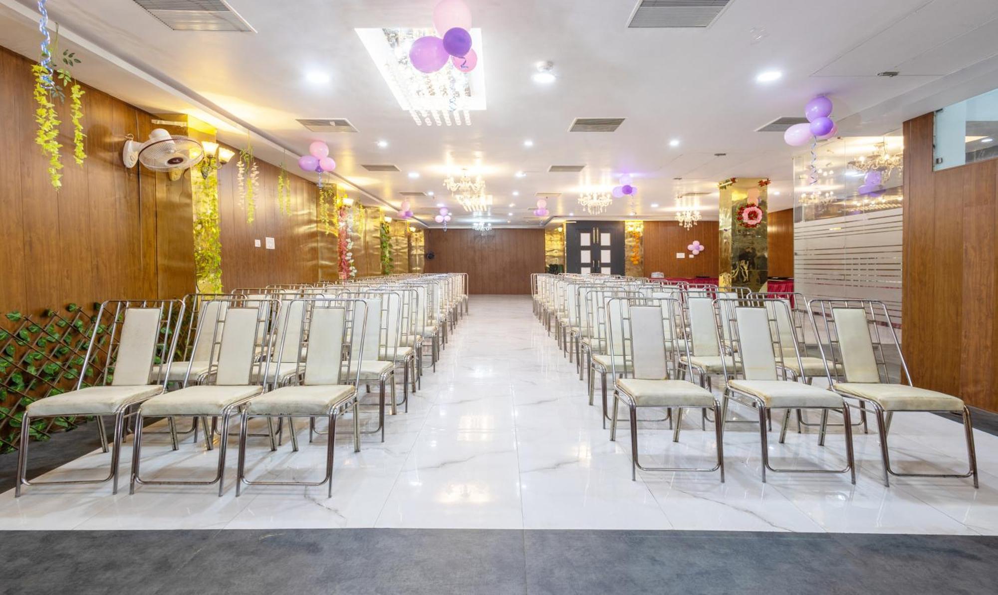 Treebo Shakuntalam, Near Lucknow Airport Hotel Ngoại thất bức ảnh