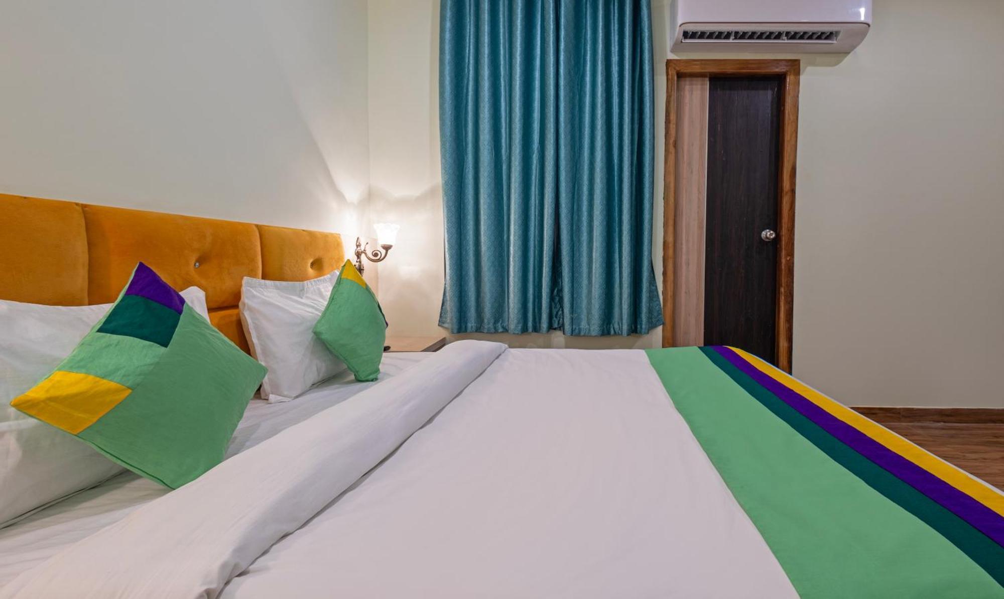 Treebo Shakuntalam, Near Lucknow Airport Hotel Ngoại thất bức ảnh